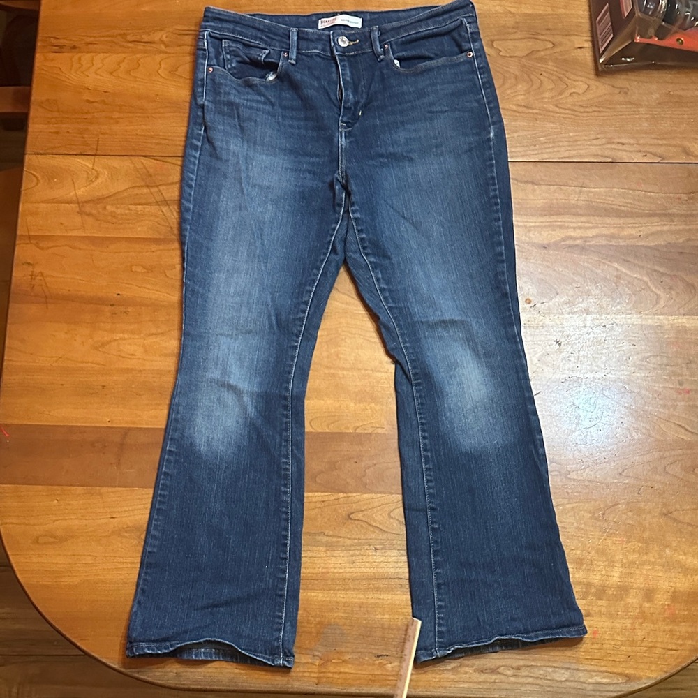Women's Levi’s signature mid rise boot cut Blue Jeans size 10